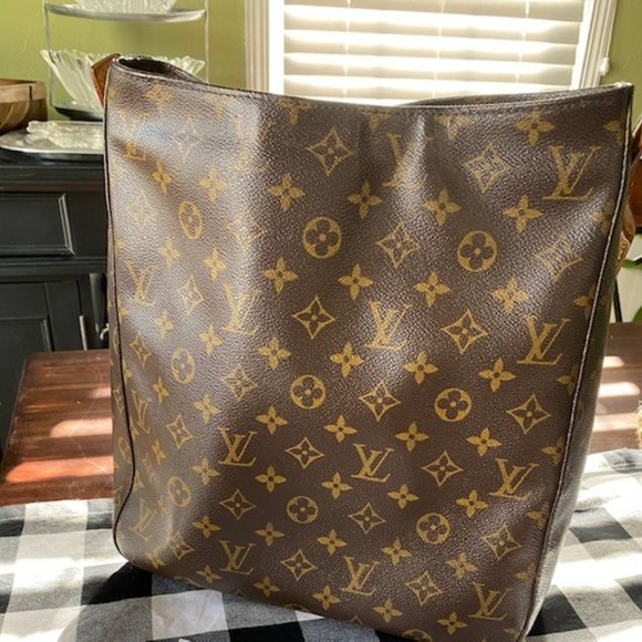 LOUIS VUITTON Monogram Looping GM - Picture 5 of 10